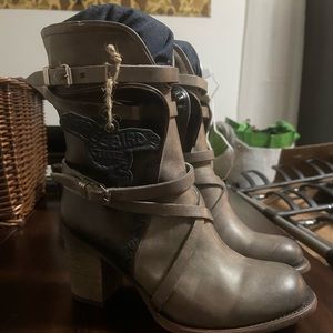 COPY - FREEBIRD by Steven Boots